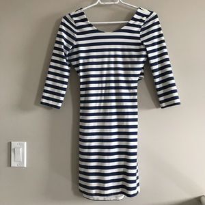 Stripped billabong dress w open back